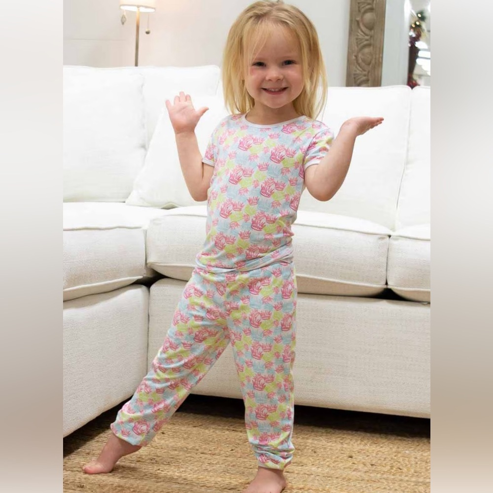 NWT The Royal Standard La Couronne Short Sleeve Pajamas Size 4T